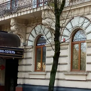https://central-park.hotelslviv.net